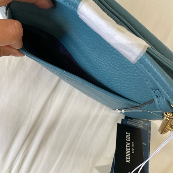 New Kenneth Cole New York Ludlow Crossbody Leather - Picture 5 of 15